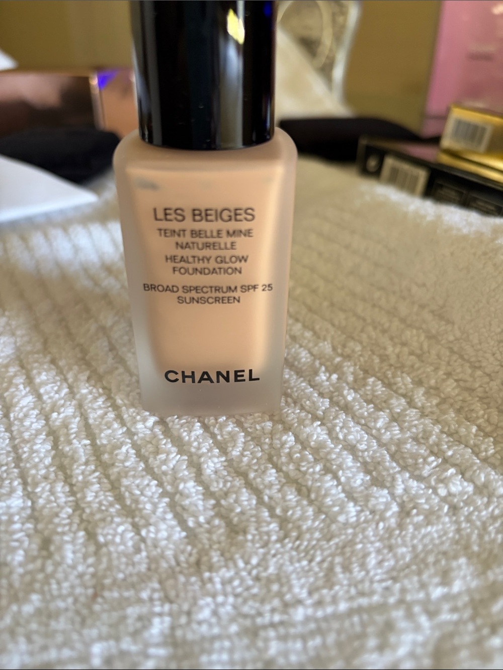 CHANEL Les Beiges Foundation Box — Beige - Picture 3 of 3